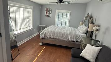 2 chambres, fer et planche à repasser, Wi-Fi gratuit, draps fournis