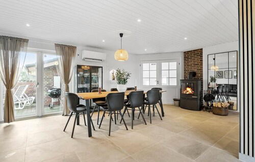 Schönes Haus mit 5 Schlafzimmern in.