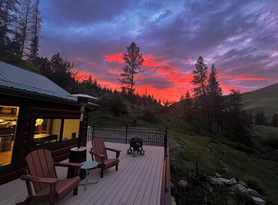 Cabin - Hot Tub - View - Abundant Wildlife - Private - 120 Acres - River -Spring