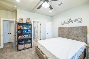 3 bedrooms, free WiFi, bed sheets