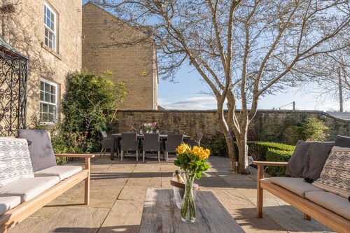 Beautifully presented period holiday home  - North End House