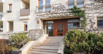 Royal Wilanów Spacious Apartment