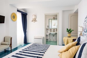 5 bedrooms, iron/ironing board, free WiFi, bed sheets - AMORE RENTALS - Villa Pittoresca with Pool and Sea View (Ravello)