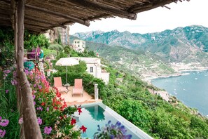 Pool - AMORE RENTALS - Villa Pittoresca with Pool and Sea View (Ravello)