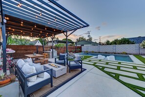 屋外ダイニングエリア