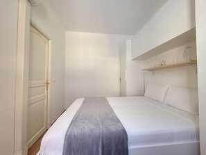 1 bedroom, iron/ironing board