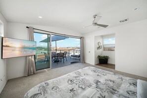 4 bedrooms, desk, iron/ironing board, travel crib