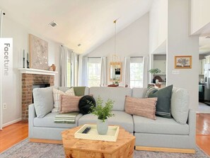 Smart TV, books, offices