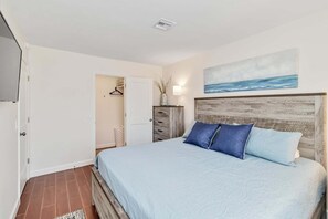 2 bedrooms, desk, iron/ironing board, free WiFi