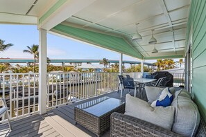 Outdoor dining - 265 Canal Front w/ Heated Pool, 3 BR, Free Parking (Fort Myers Beach)
