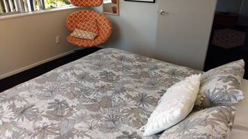 2 bedrooms, iron/ironing board, travel crib, internet