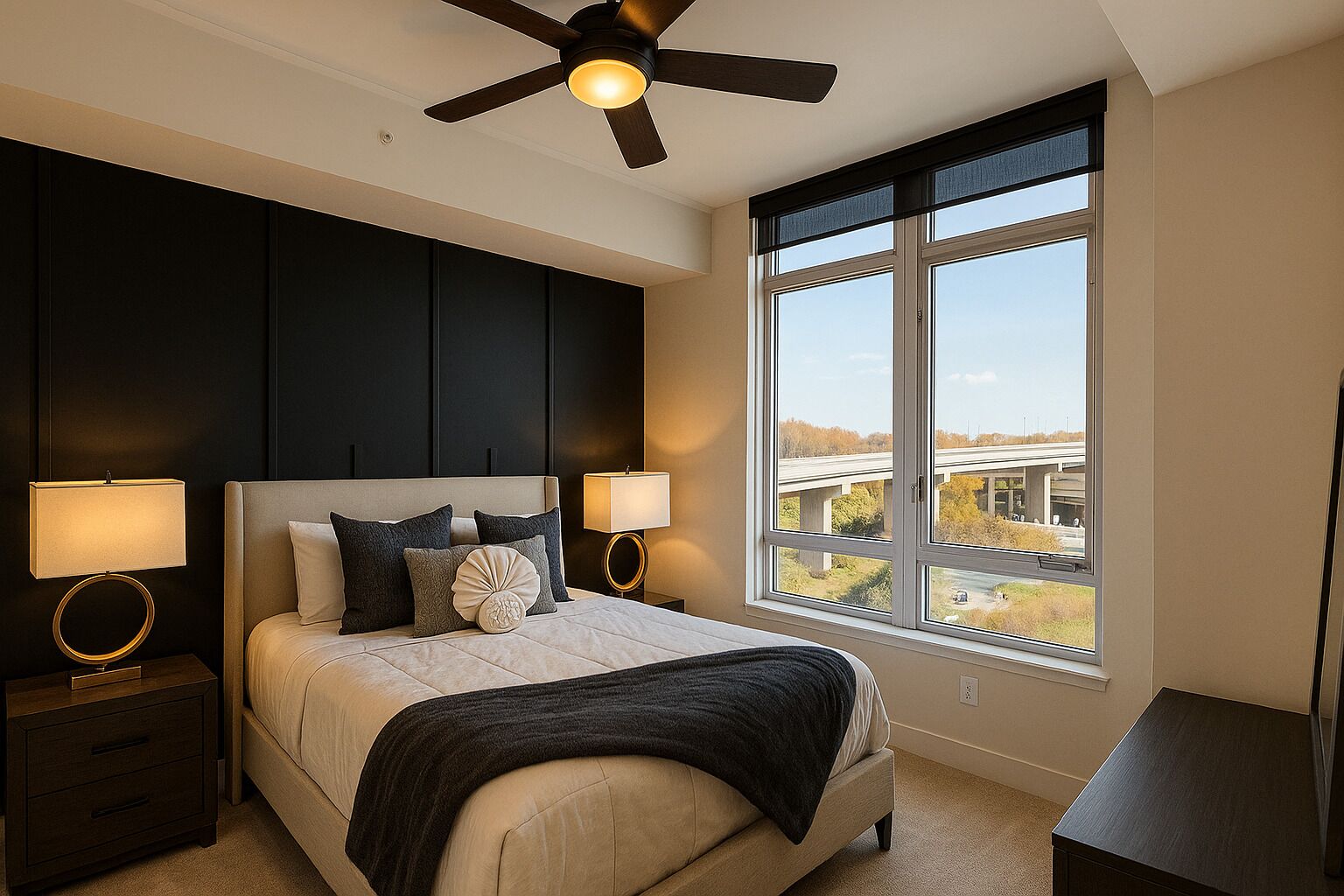 2 bedrooms, in-room safe, desk, iron/ironing board