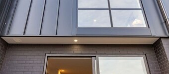 Prime Family 4 Bedroom Retreat Near Stadium and Cafe
