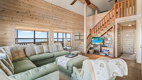 Come stay and be Just-Beachy!