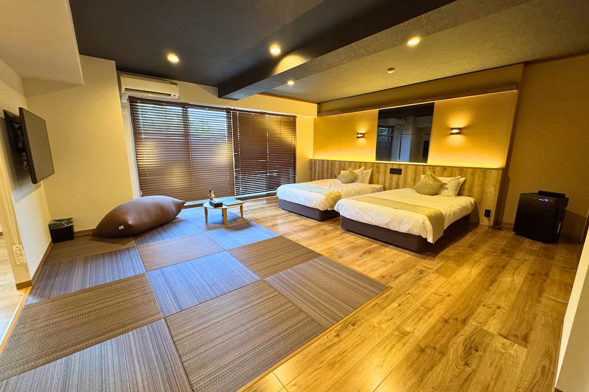 Tweepersoonskamer in Japanse stijl met 2 eenpersoonsbedden (Beauty suite, semi-open-air bath) | 1 slaapkamer, een kluis op de kamer, gratis wifi, beddengoed