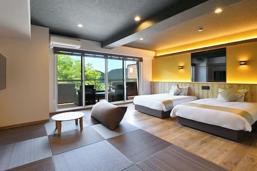 Standard Japanese-Western Classic Suite Room with Open-air Bath | In-room safe, free WiFi, bed sheets