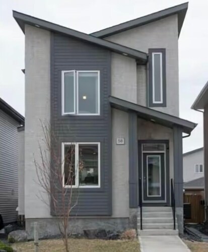 Modern Basement Suite with Private Entrance - Perfect for a Relaxing Stay!