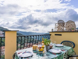 Outdoor dining - Casa Alfonso e Derna by Interhome (Pietrabruna)