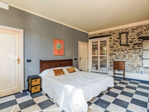 3 bedrooms, Internet