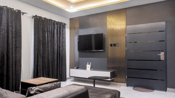 Interior - Centrally located cozy 2 BDR apartment 3mins to Wuse 2! (Abuja)