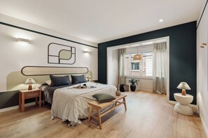 4 bedrooms, iron/ironing board, internet