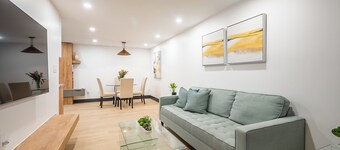 Tranquil 2-bedroom basement with  in charming Mississauga