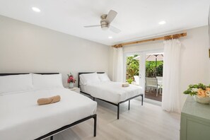 Bügeleisen/Bügelbrett, Reisekinderbett, WLAN