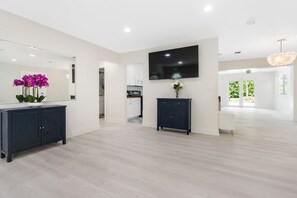 Interior - Paradise Villa (North Palm Beach)