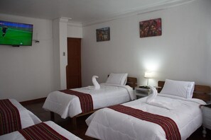 Familiekamer, en-suite badkamer, op benedenverdieping | Gratis wifi, beddengoed