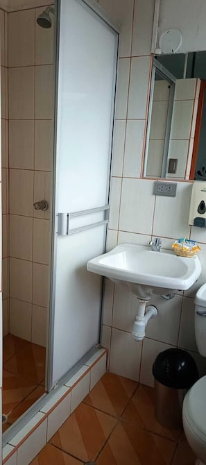 Bathroom - Hostal Don Andre House Cusco (Cusco)