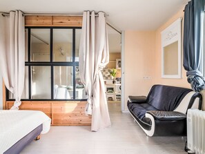 1 bedroom, Internet