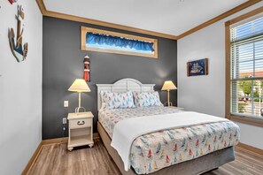 4 Schlafzimmer, Schreibtisch, Bügeleisen/Bügelbrett, Internetzugang