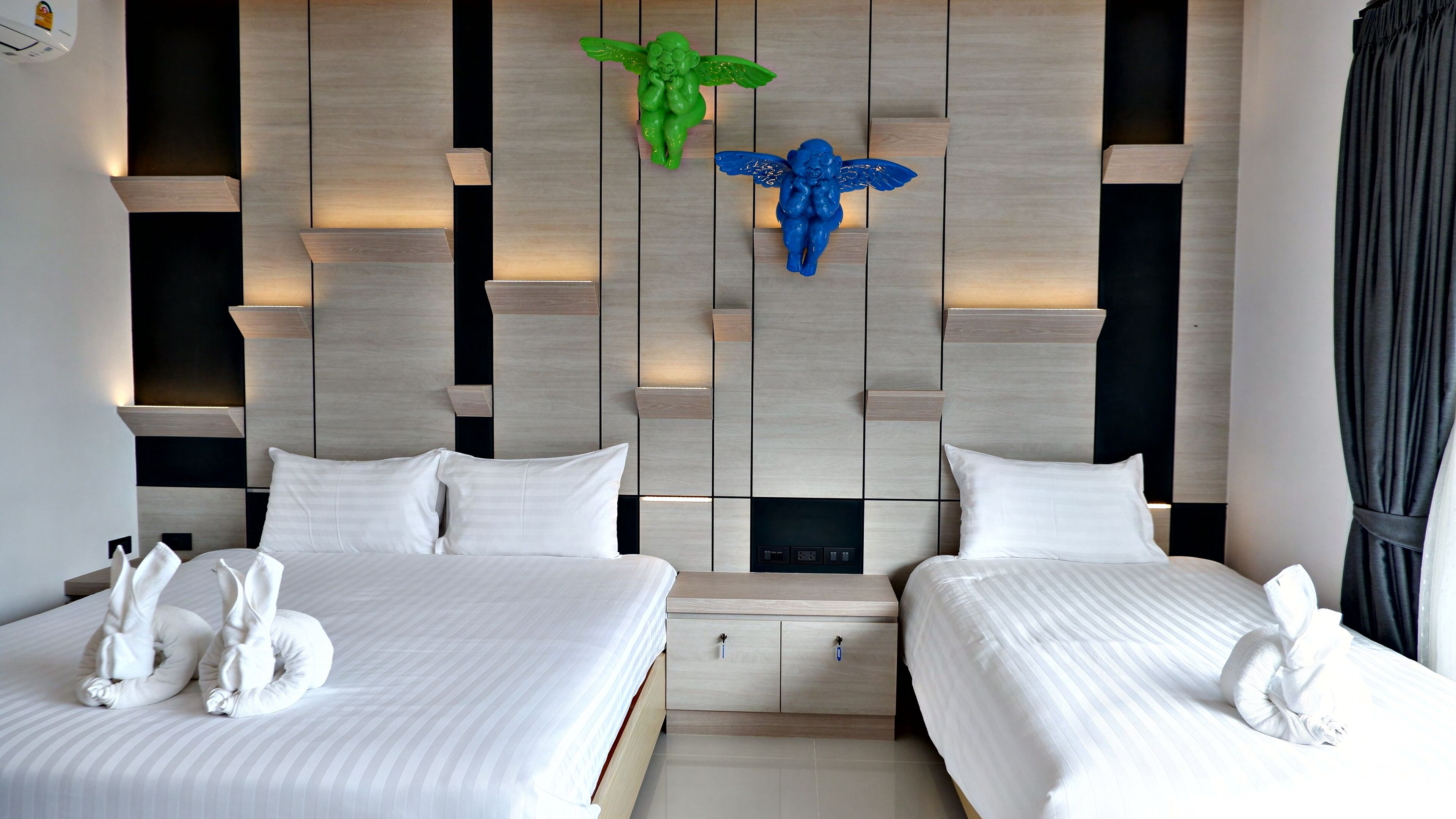 Villa - udsigt til gårdsplads | Arbejdsområde til bærbare computere, gratis Wi-Fi