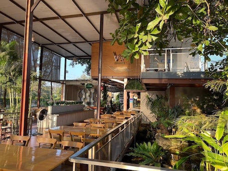 Restaurante. TheRabbithome