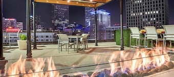 Deluxe 2 Bedroom at The Marquee
For Super Bowl Week February 3 - 10, 2025