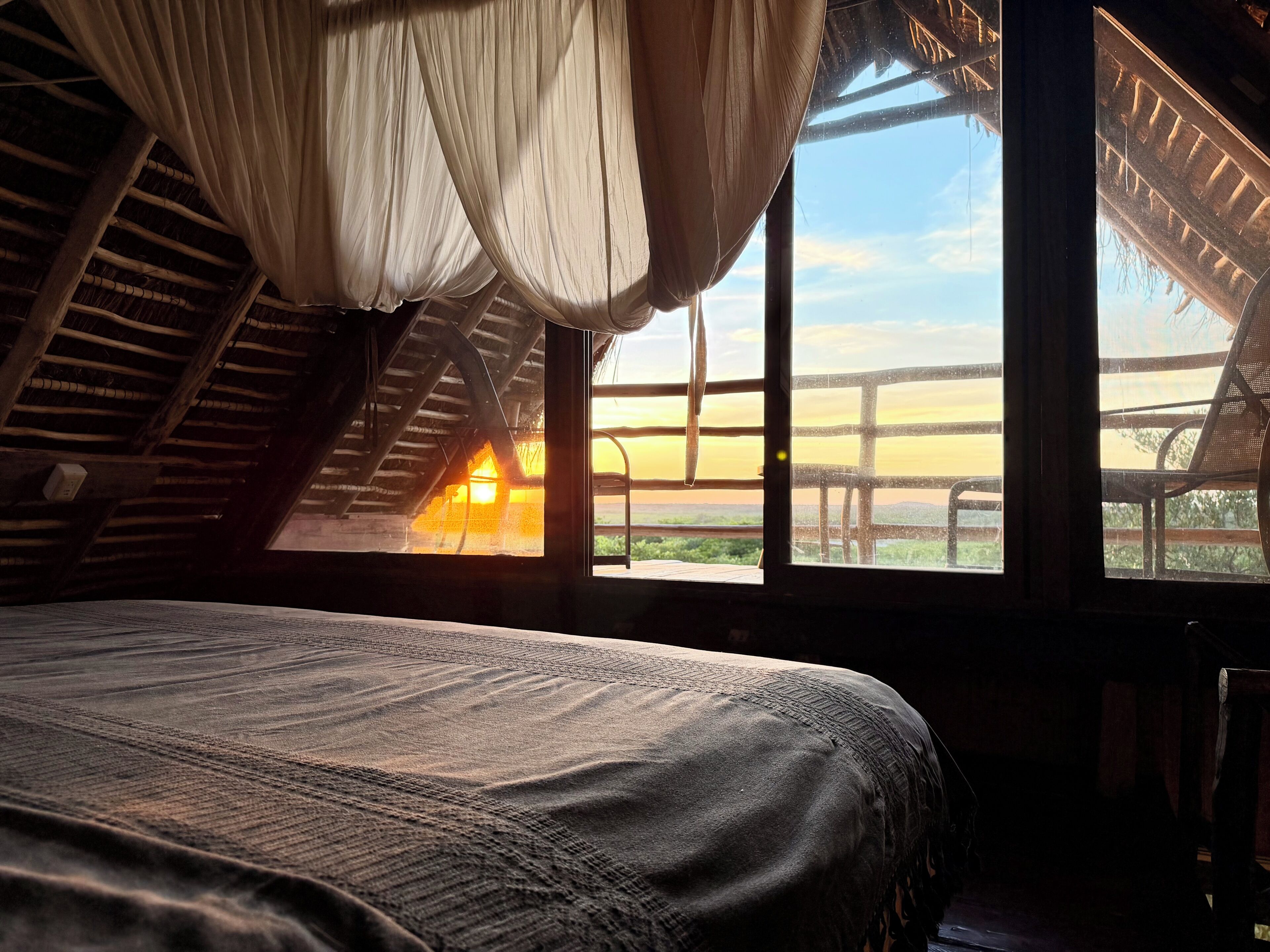 Premium bedding, in-room safe, individually decorated