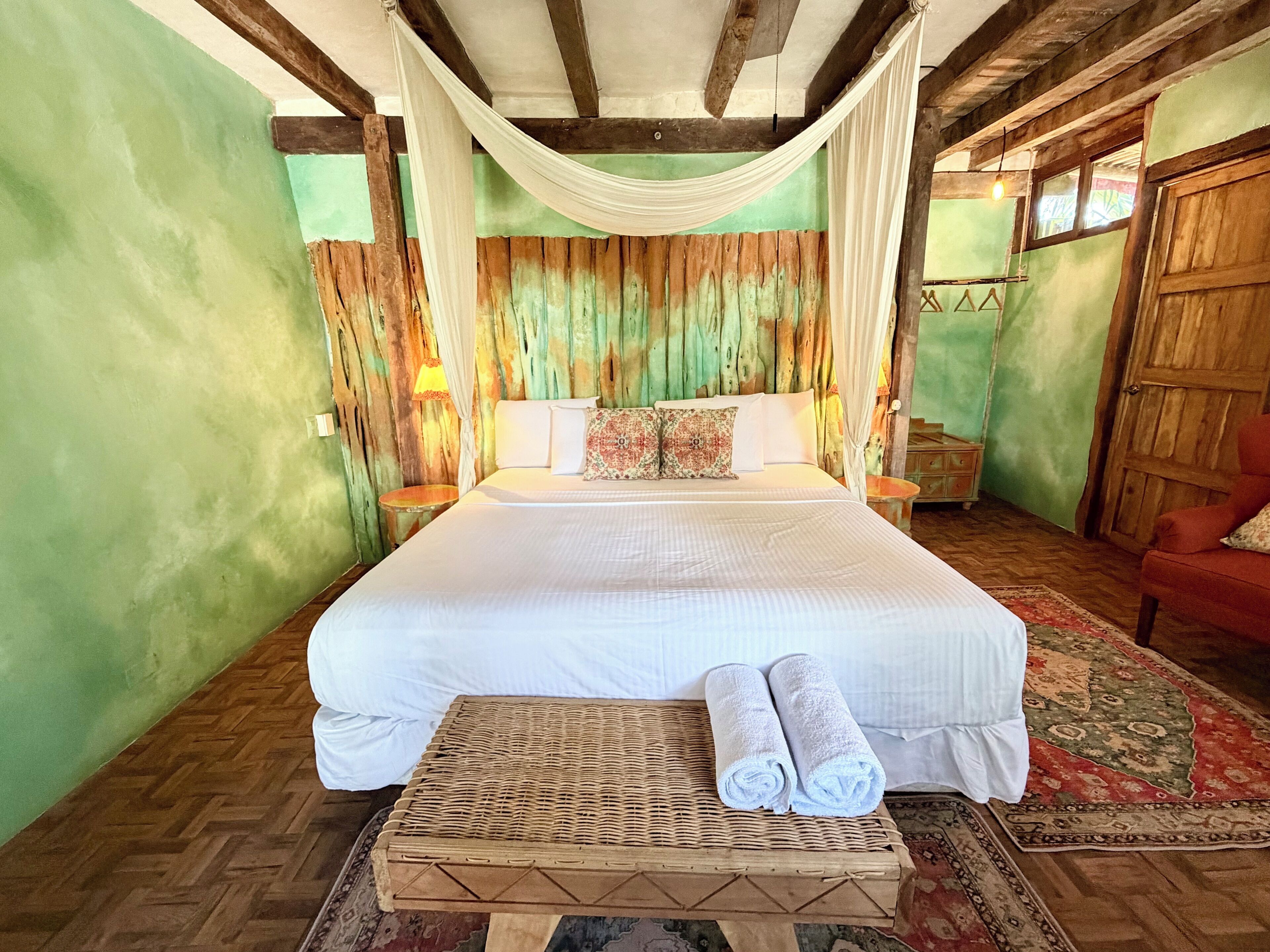 Literie de qualité supérieure, coffres-forts dans les chambres
