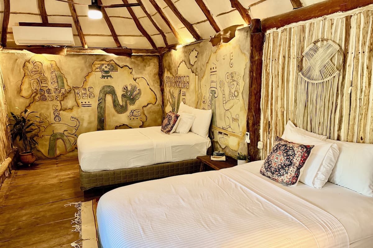 Premium bedding, in-room safe, individually decorated