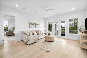 Casa, piscina privada | Sala d'estar | Televisor intel·ligent, Netflix, Hulu i serveis de streaming