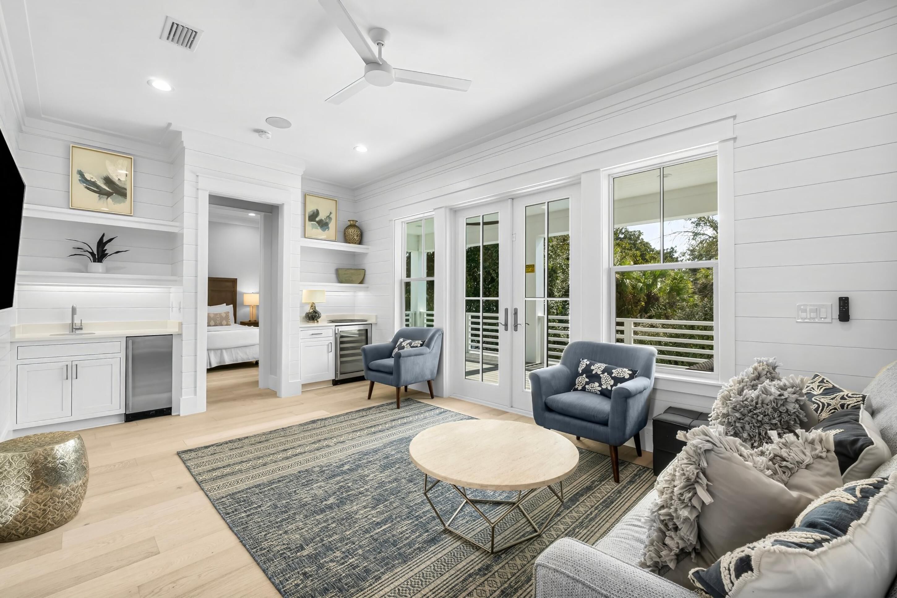 独立别墅, 私人游泳池 | 起居区 | 65-英寸智能电视（配备数码频道）、Netflix、Hulu