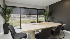 Dining - Landing | Modern Studio, Clubhouse, Courtyard (Nashville)