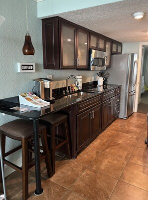 Fridge, microwave, stovetop, dishwasher