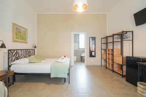 1 camera, Wi-Fi gratuito, lenzuola