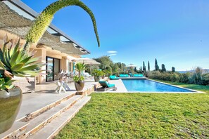 A heated pool - Villa Bayugita, Grimaud, France (Grimaud)