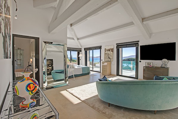 5 dormitorios, tabla de planchar con plancha, wifi gratis y ropa de cama