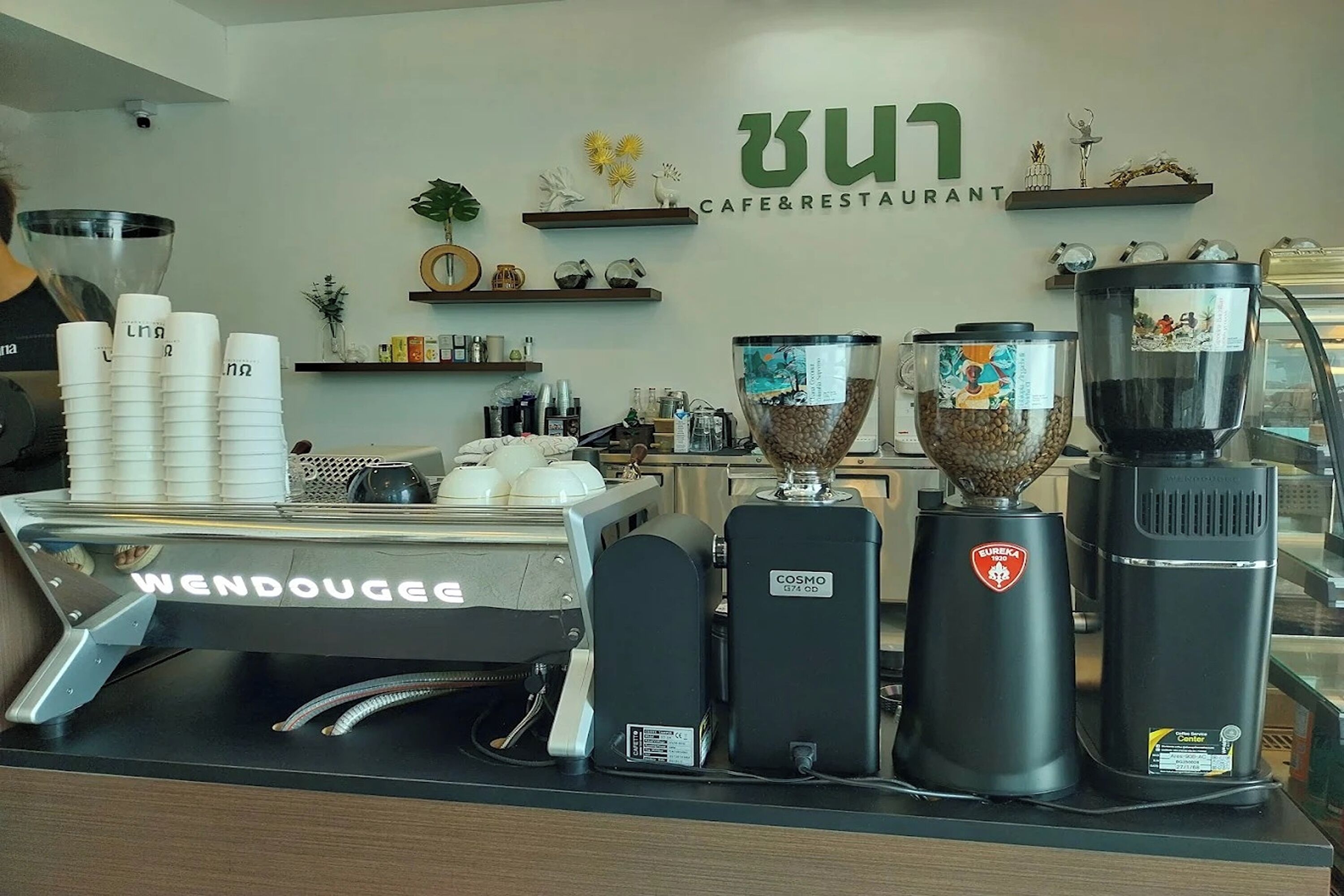 Desayuno completo los fines de semana (THB 100 por persona) 