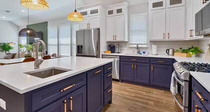 Close to Downtown McKinney! Fire Pit | 4BD+Office