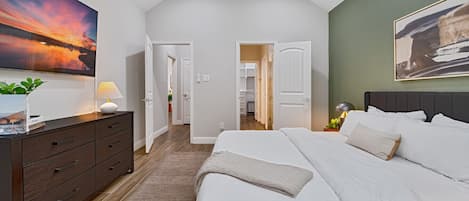 4 bedrooms, desk, iron/ironing board, free WiFi