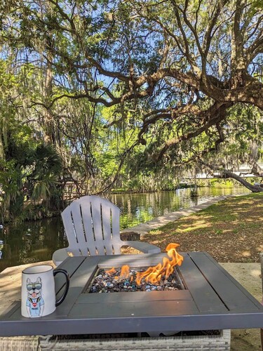 Cottage 35: Blue Heron Hideaway - Waterfront Lodging in Downtown Tavares, FL