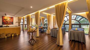 Tratamientos corporales y masajes con piedras calientes